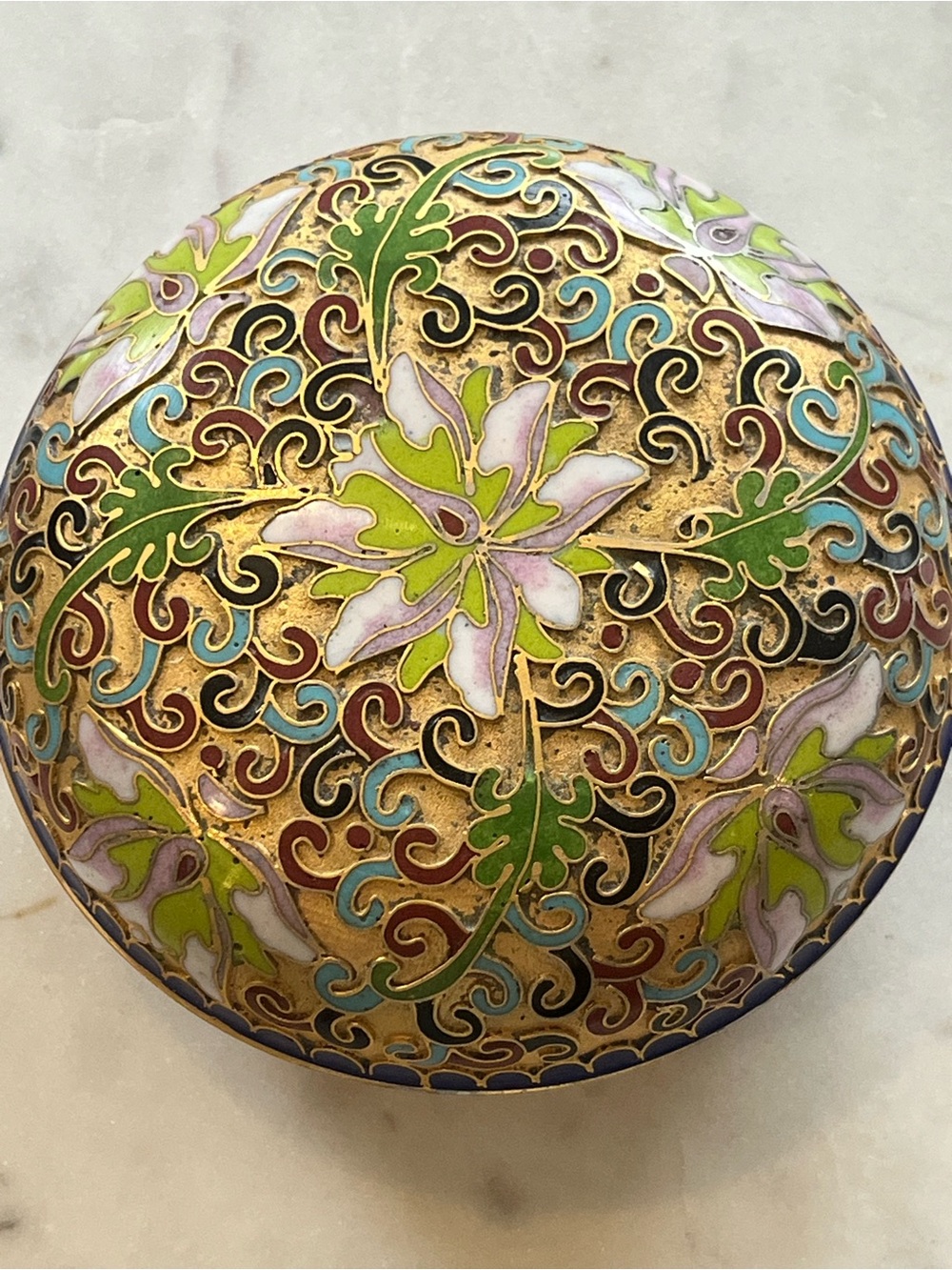 Vintage Chinese Cloisonné
Enamel Bronze Lidded Trinket
Box Flower